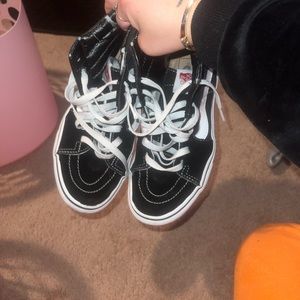 Vans black and white